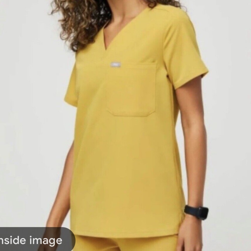 Figs Gold Yellow One pocket top